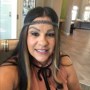 Meet your Posher, Amarilys